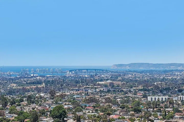 6214 Radio, San Diego, California 92114