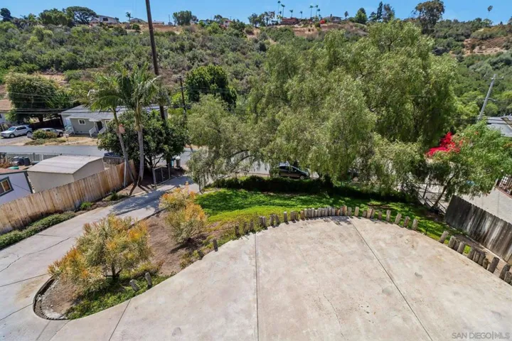 6214 Radio, San Diego, California 92114