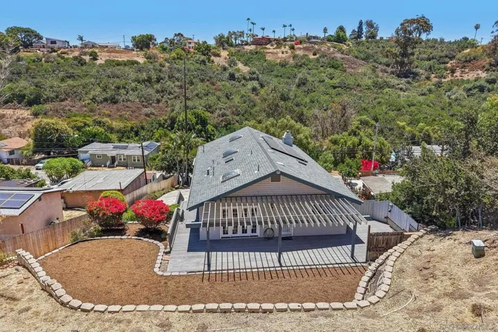 6214 Radio, San Diego, California 92114