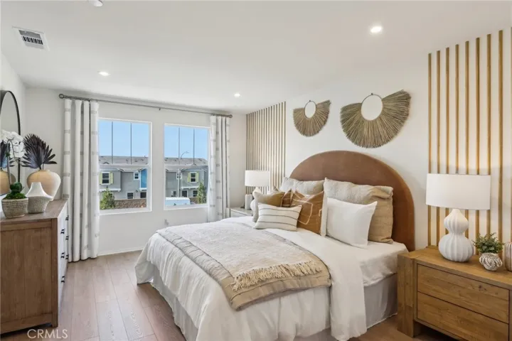 MODEL HOME