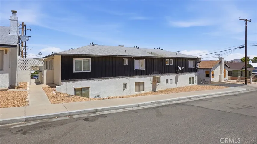 511 E Fredricks, Barstow, California 92311