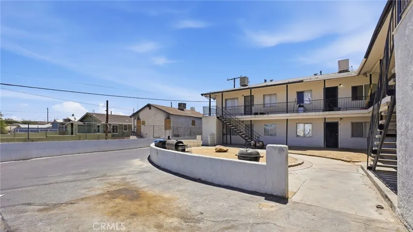 511 E Fredricks, Barstow, California 92311