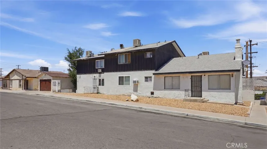 511 E Fredricks, Barstow, California 92311