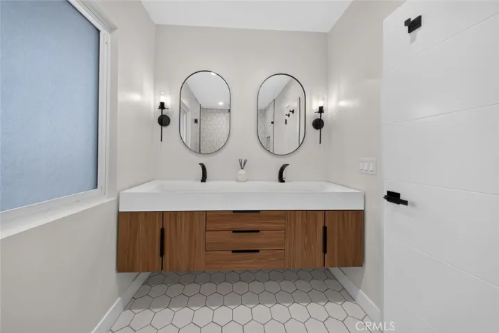 9411 Crystal View Drive, Tujunga, California 91042