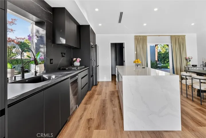 9411 Crystal View Drive, Tujunga, California 91042