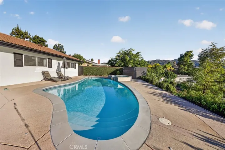 9411 Crystal View Drive, Tujunga, California 91042