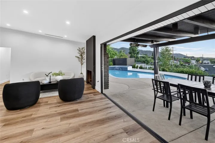 9411 Crystal View Drive, Tujunga, California 91042