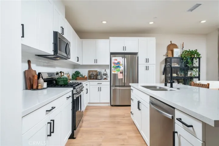 3590 E Peckham Paseo 6, Ontario, California 91761