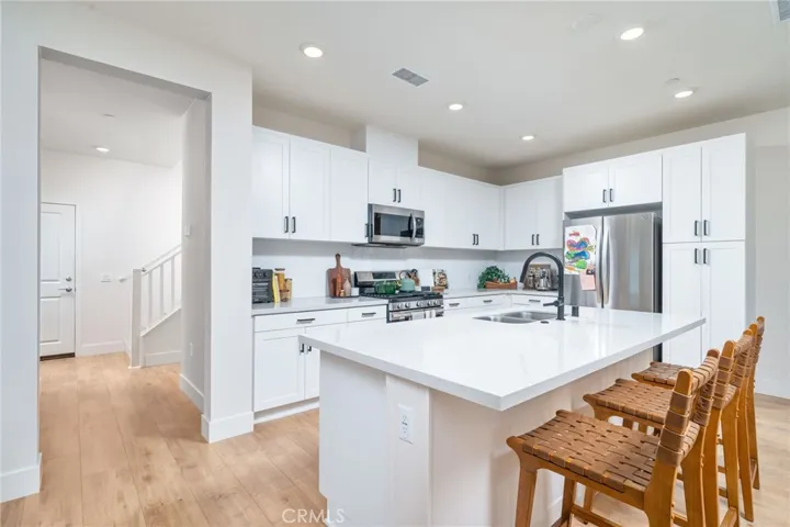 3590 E Peckham Paseo 6, Ontario, California 91761