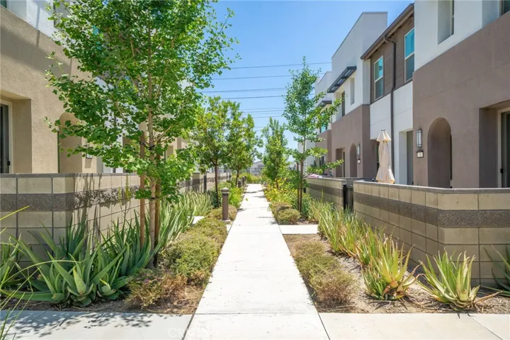3590 E Peckham Paseo 6, Ontario, California 91761