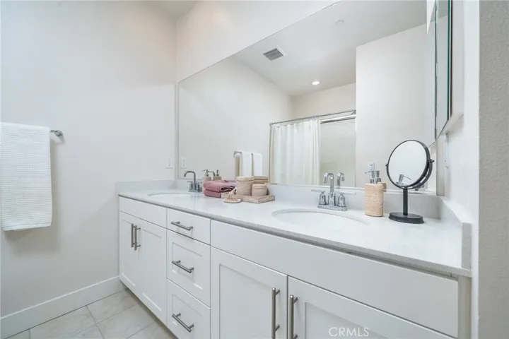 3590 E Peckham Paseo 6, Ontario, California 91761
