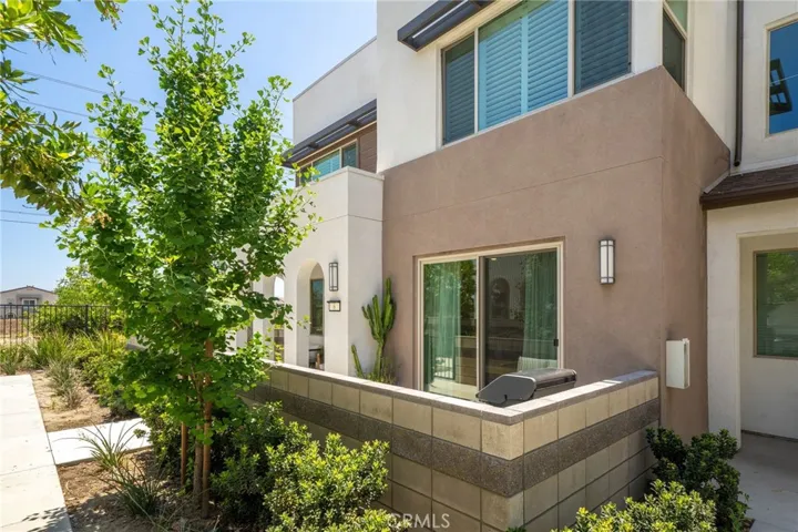 3590 E Peckham Paseo 6, Ontario, California 91761