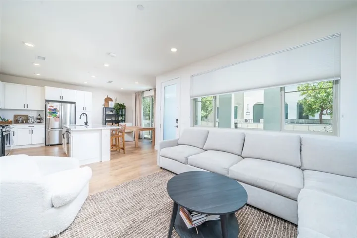 3590 E Peckham Paseo 6, Ontario, California 91761