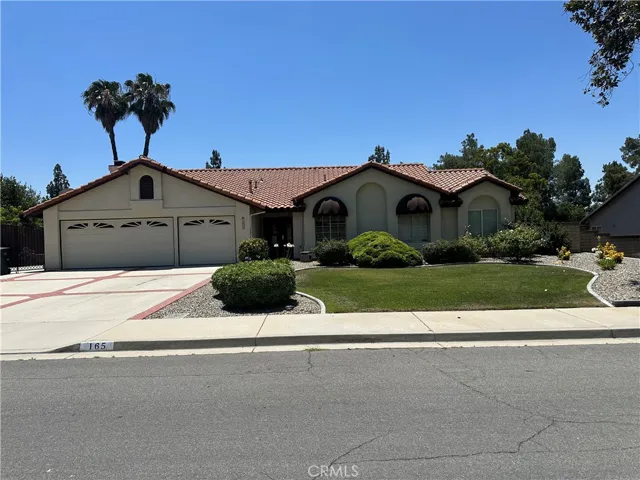 165 Cottonwood Avenue, Riverside, California 92506