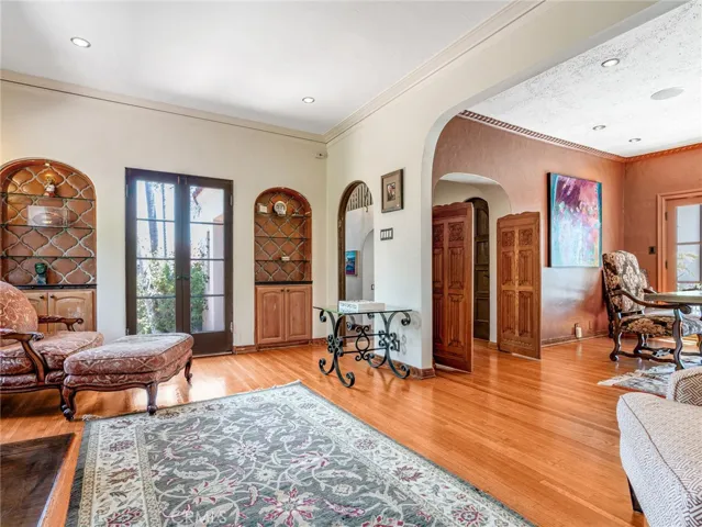 2349 N Catalina, Los Angeles, California 90027