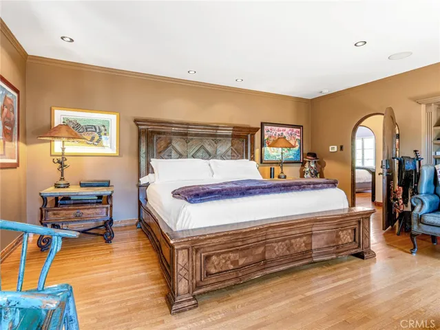 2349 N Catalina, Los Angeles, California 90027