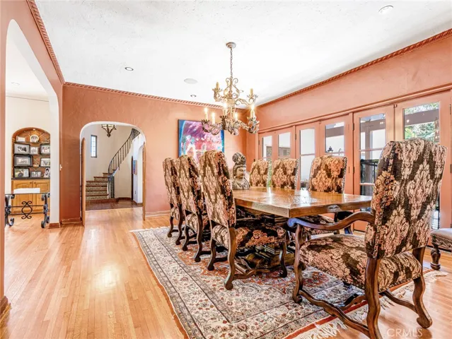 2349 N Catalina, Los Angeles, California 90027