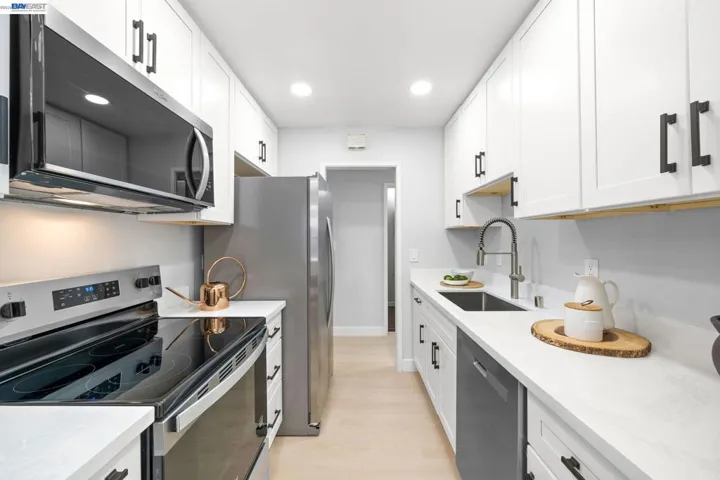 40130 Santa Teresa Cmn, Fremont, California 94539