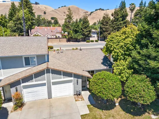 40130 Santa Teresa Cmn, Fremont, California 94539