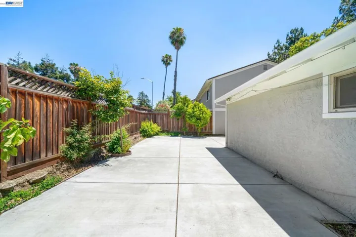 40130 Santa Teresa Cmn, Fremont, California 94539