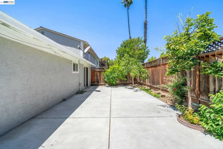 40130 Santa Teresa Cmn, Fremont, California 94539