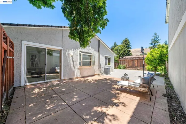 40130 Santa Teresa Cmn, Fremont, California 94539