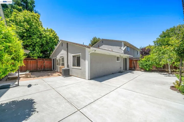 40130 Santa Teresa Cmn, Fremont, California 94539