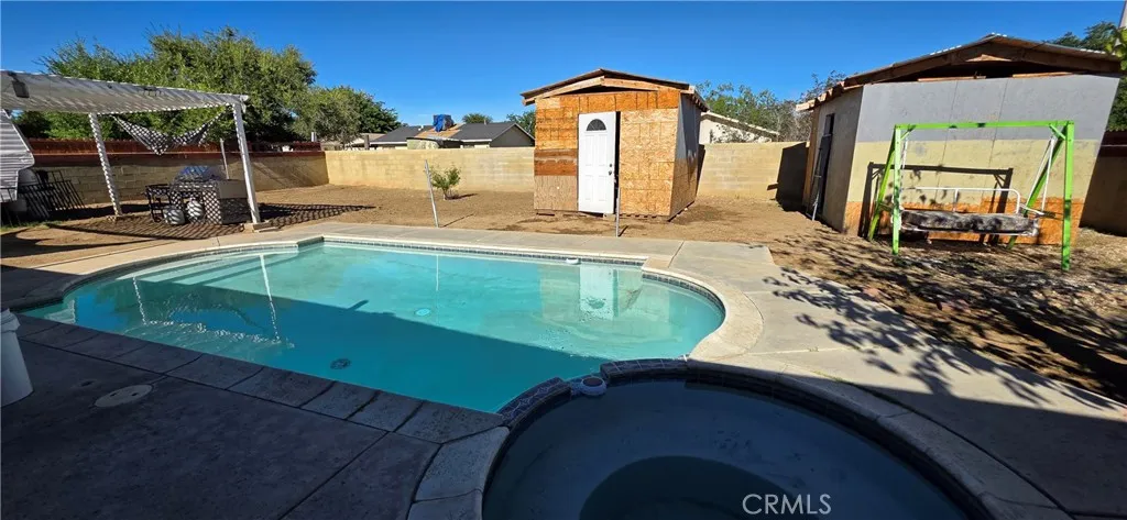 37351 52nd E, Palmdale, California 93552