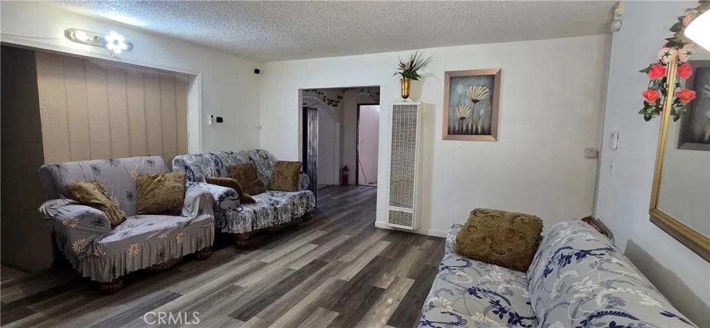 37351 52nd E, Palmdale, California 93552