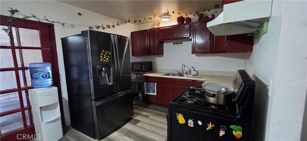 37351 52nd E, Palmdale, California 93552