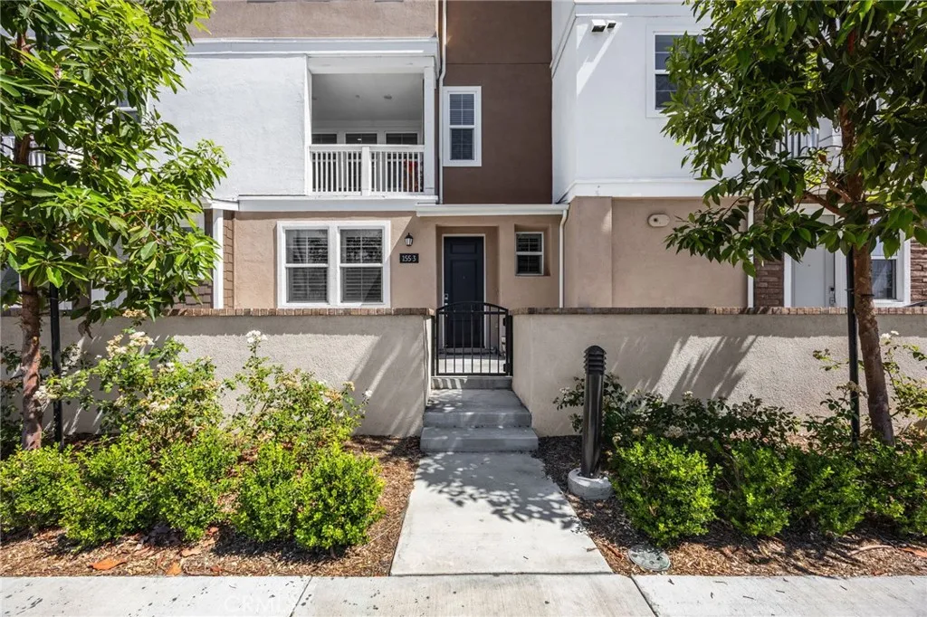 155 W La Palma Ave