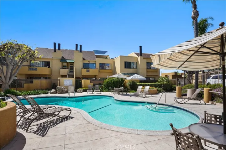25712 Le Parc 21, Lake Forest, California 92630