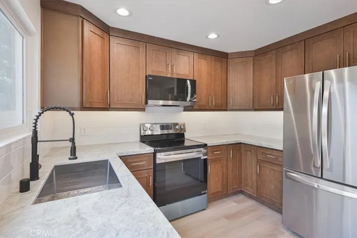 229 Springview, Irvine, California 92620