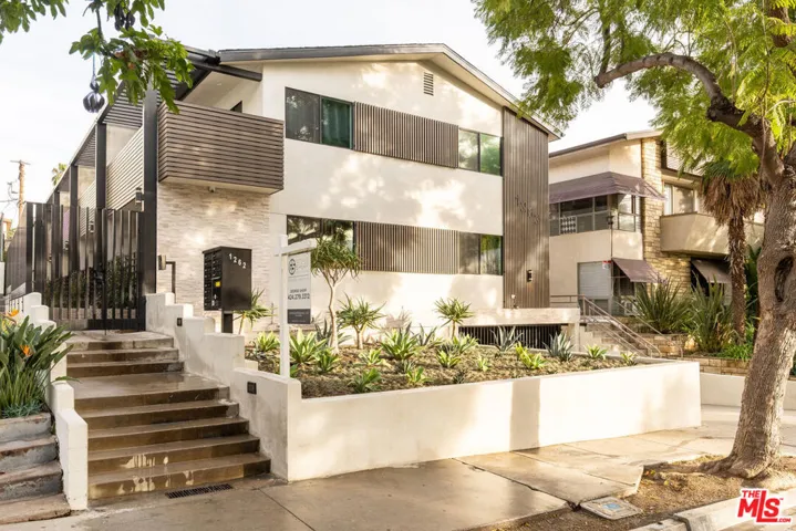 1262 N Sweetzer Avenue 109, West Hollywood, California 90069