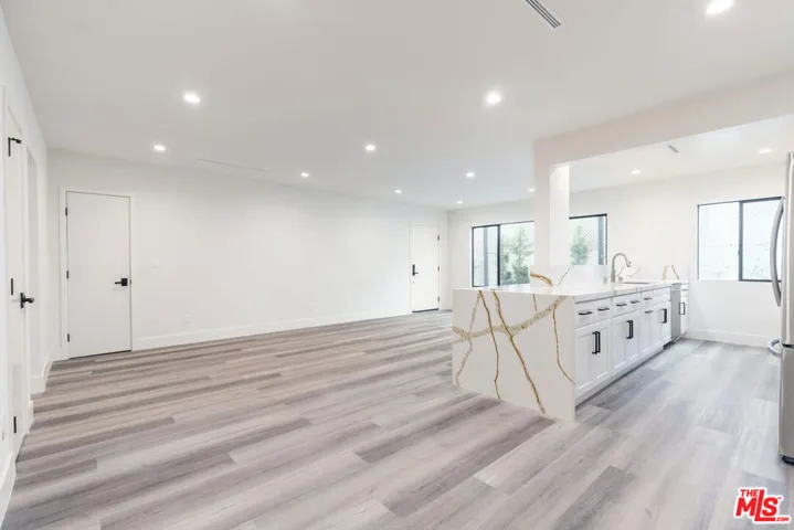 1262 N Sweetzer Avenue 109, West Hollywood, California 90069