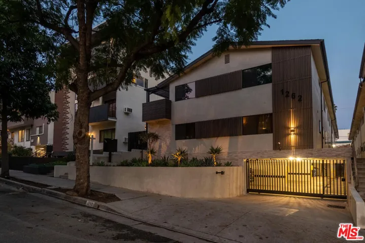 1262 N Sweetzer Avenue 109, West Hollywood, California 90069