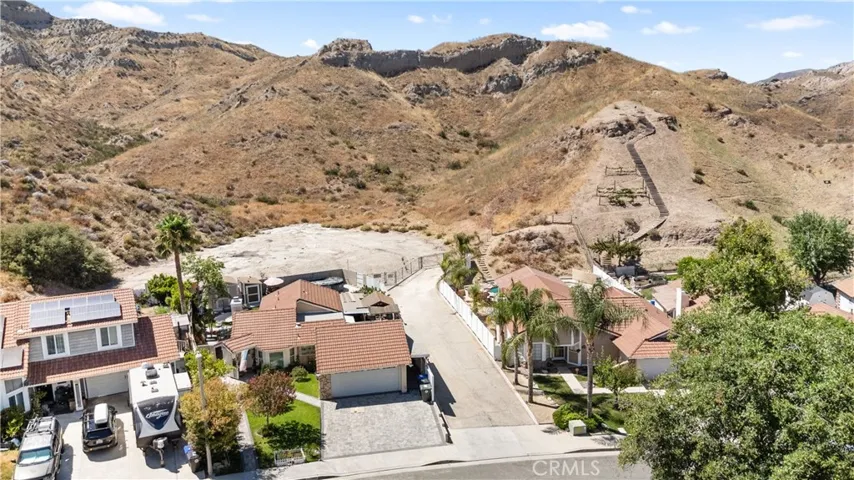 15221 Poppy Meadow, Canyon Country, California 91387