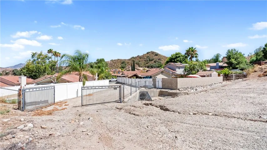 15221 Poppy Meadow, Canyon Country, California 91387