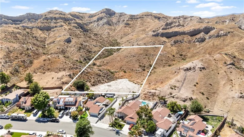 15221 Poppy Meadow, Canyon Country, California 91387