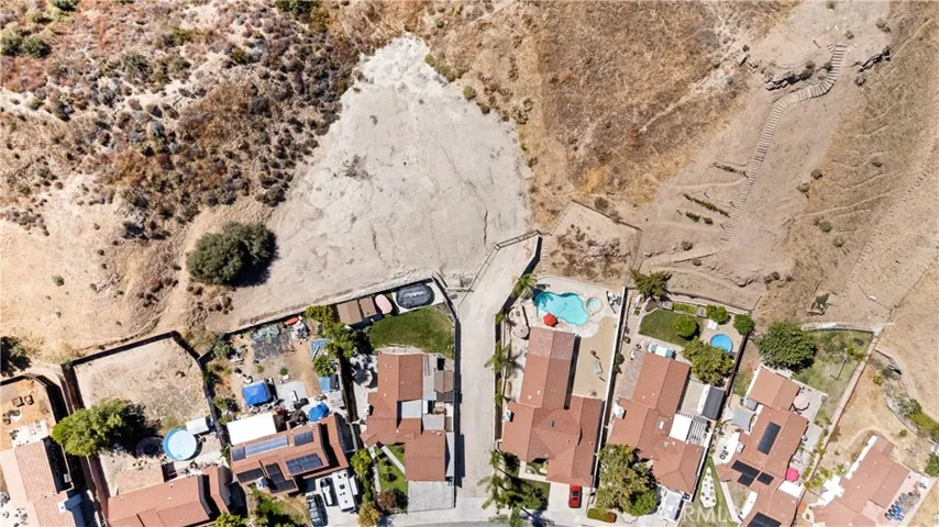 15221 Poppy Meadow, Canyon Country, California 91387