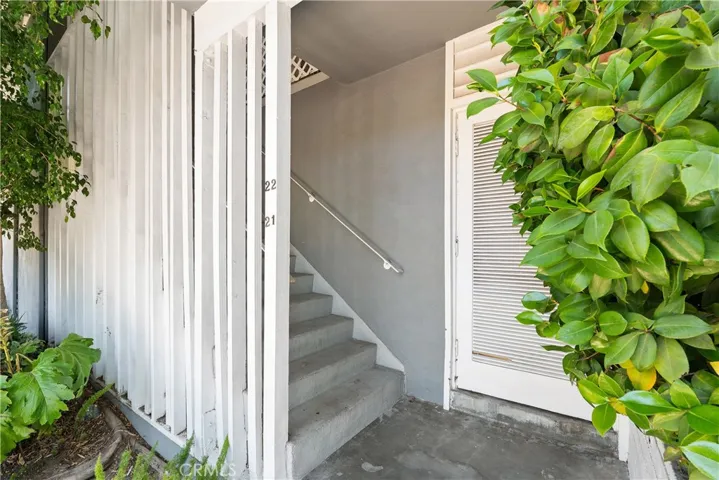 4252 Fair Avenue 22, Studio City, California 91602