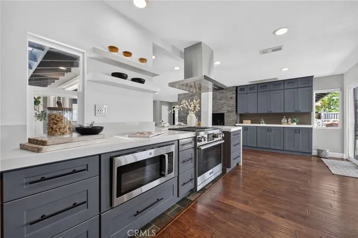 19950 Onaknoll, Lake Mathews, California 92570