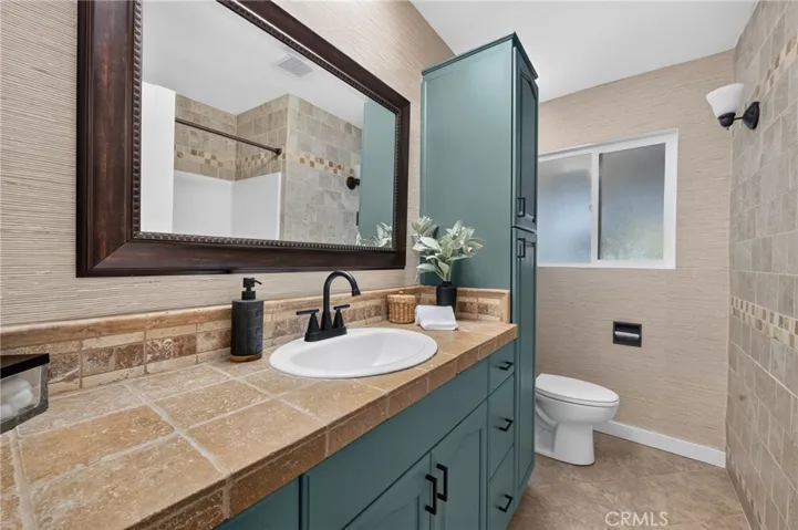 19950 Onaknoll, Lake Mathews, California 92570