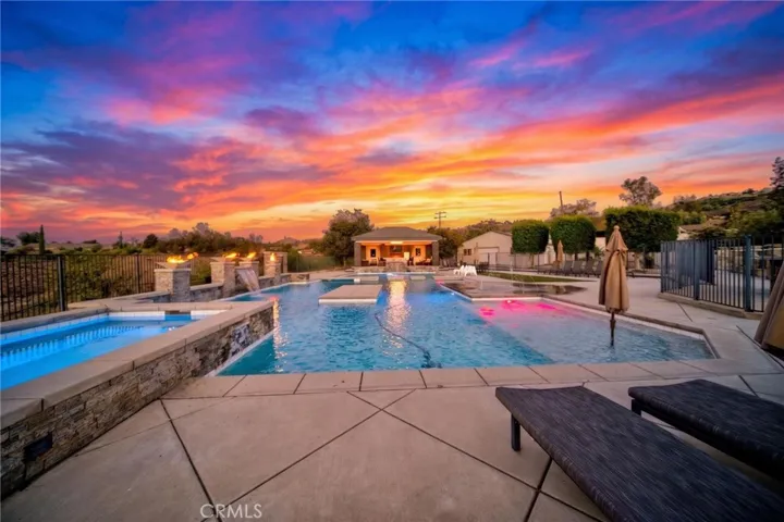 19950 Onaknoll, Lake Mathews, California 92570