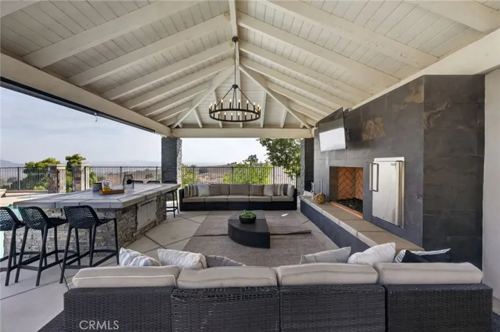 19950 Onaknoll, Lake Mathews, California 92570