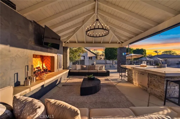 19950 Onaknoll, Lake Mathews, California 92570