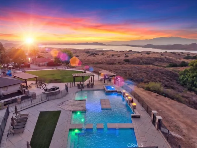 19950 Onaknoll, Lake Mathews, California 92570