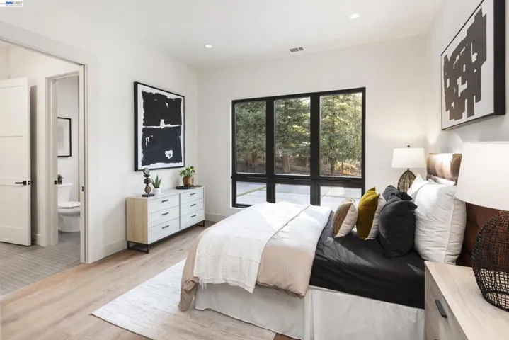 Secondary bedroom