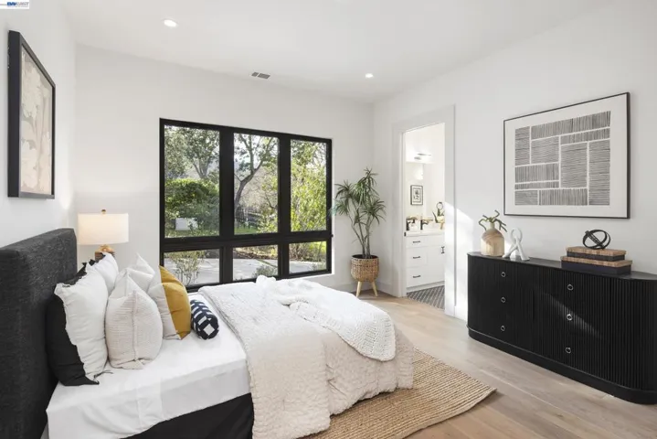 Secondary bedroom