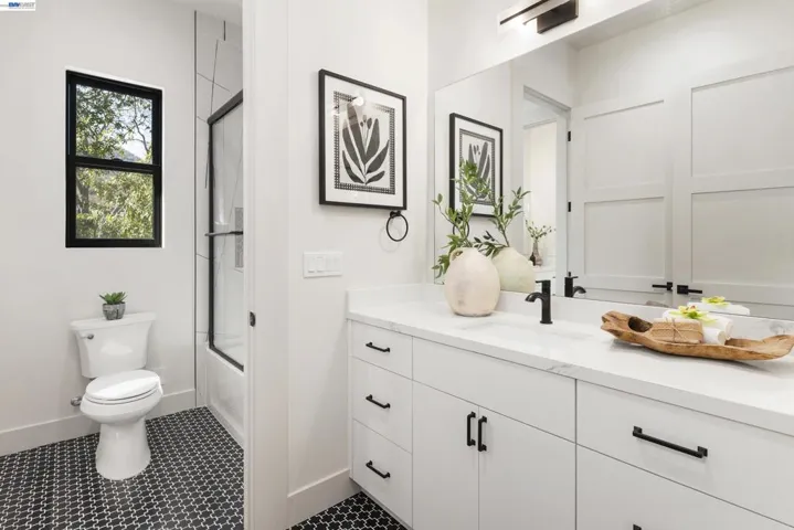 Jack and Jill Bath